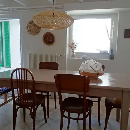 Casier - Maison Hyper Centre Pour 8 Personnes * Saint Gilles Croix de vie